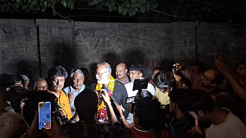 പ്രബീര്‍ പുര്‍കായസ്ത ജയില്‍ മോചിതനായി; വീഡിയോ