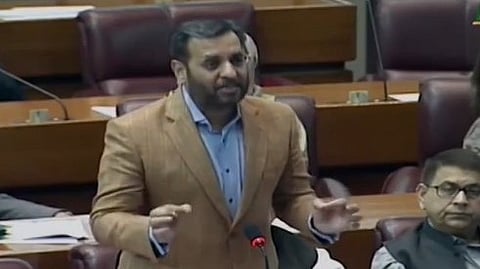 Pakistani lawmaker highlights lack of amenities in Karachi