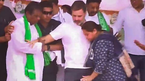Rahul Gandhi's stage partially collapses at Bihar rally