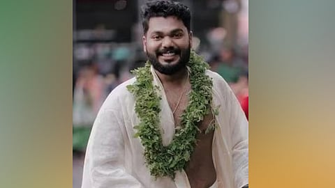 കോഴിക്കോട് ബീച്ചില്‍ പോയ സമയത്താണ് ആദ്യം തര്‍ക്കമുണ്ടായത്.