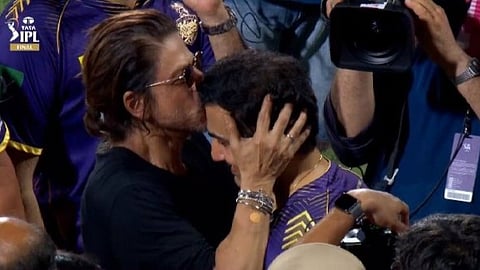 Shahrukh Khan kissed Gautam Gambir forehead
