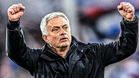 Fenerbahçe- Mourinho new head coach