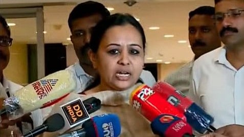 
'മാതാപിതാക്കള്‍ നഷ്ടപ്പെട്ട കുട്ടികളെ ദത്തെടുക്കാന്‍ അപേക്ഷ'; വ്യാജപ്രചരണത്തില്‍ നിയമനടപടിക്ക് നിര്‍ദേശം
