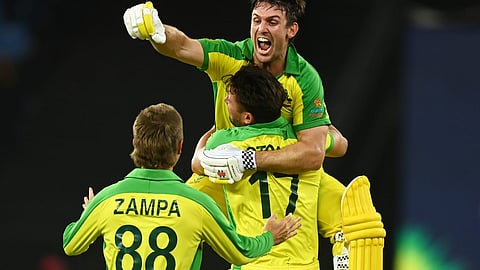 Australian cricket team travel troubles