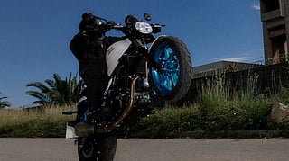 royal enfield Guerrilla 450 Launched