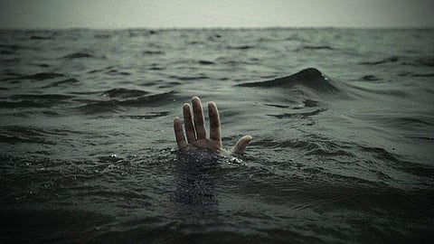 drown to death