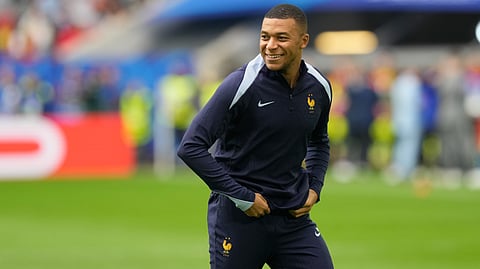 kylian mbappé fifa world cup page