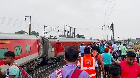 Mumbai-Bound Train Derail In Jharkhand