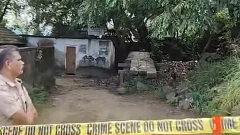 young man found dead at middle of the road in Elamakara