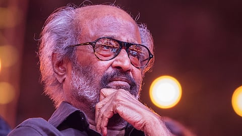 'അടി തെറ്റിയാല്‍ രജനികാന്തും വീഴും'; വീട്ട് മുറ്റത്ത് തെന്നി വീഴുന്ന തലൈവരുടെ വിഡിയോ വൈറല്‍; ആശങ്കയോടെ ആരാധകര്‍