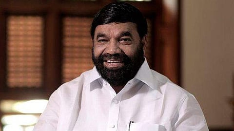 'ആരോഗ്യമന്ത്രി ഉരുട്ടിയിട്ടതാണോ', പ്രതിഷേധങ്ങളെ പരിഹസിച്ച് മന്ത്രി വി എന്‍ വാസവന്‍