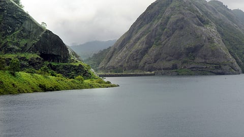 IDUKKI DAM STORAGE CAPACITY