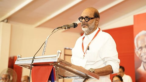 'മഞ്ഞപ്പെട്ടി, നീലപ്പെട്ടി എന്നൊക്കെ പറഞ്ഞ് ആളുകളുടെ കണ്ണില്‍ പൊടി ഇടരുത്'; ജനകീയ വിഷയങ്ങള്‍ ചര്‍ച്ച ചെയ്യണമെന്ന് എന്‍ എന്‍ കൃഷ്ണദാസ്