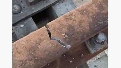 crack in the track; Trains will slow down on the Kottayam-Etumanoor route