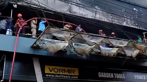 Fire breaks out at electronic shop in Aluva; The goods were burnt