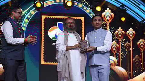 Goa Chief Minister  felicitates spiritual leader Sri Sri Ravi Shankar during the opening ceremony of the 55th International Film Festival of India 