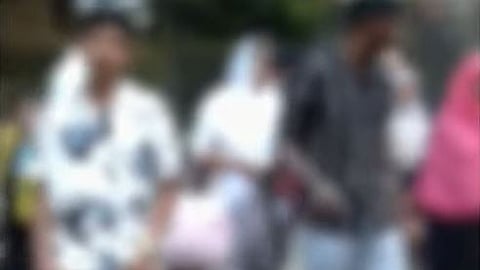 students hospitalized food poisoning in kochi, Police register case