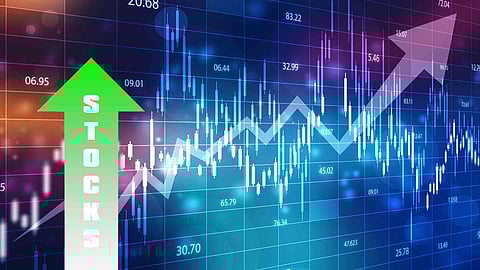 Sensex gains 550 pts from day's low