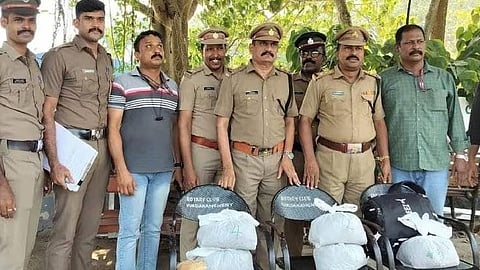 രപ്തി സാഗറില്‍ നിന്നും പിടിച്ചെടുത്ത കഞ്ചാവ്