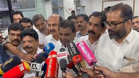 തിരുവഞ്ചൂര്‍ രാധാകൃഷ്ണന്‍ 