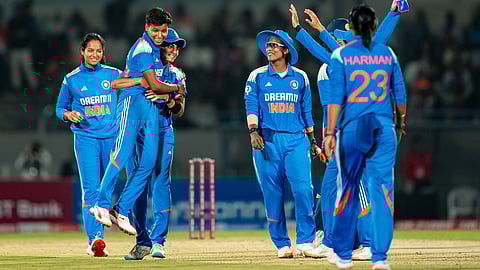 Harleen, Pratika shine