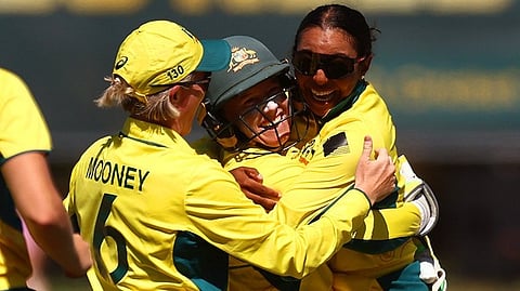 Australia Women beat England Women 
