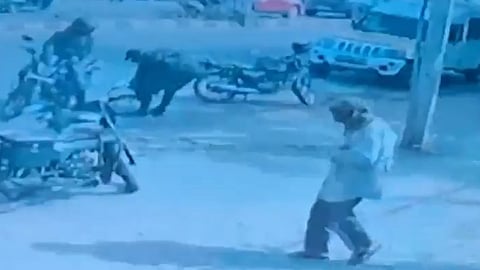 Armed robbers kill two security guards, loot Rs 93 lakh cash meant for ATM