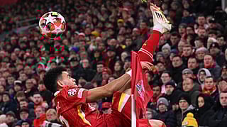 Liverpool, Barcelona into last 16