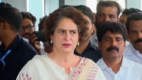 'പലയിടത്തും വനം വാച്ചര്‍മാരുടെ കുറവ്';വന്യജീവി ആക്രമണം സങ്കീര്‍ണമായ പ്രശ്‌നമെന്ന് പ്രിയങ്ക ഗാന്ധി