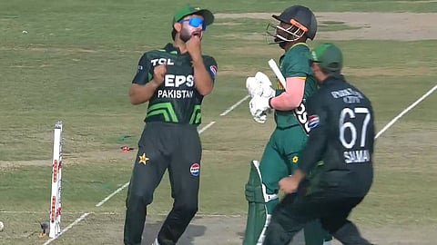 send off to Temba Bavuma