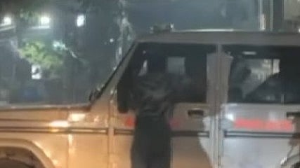 Man, woman arrested for creating nuisance, attacking police jeep in Kochi