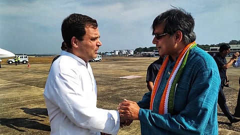 Rahul Gandhi meets Tharoor amid controversy over startup article