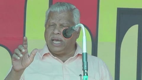 MV Jayarajan justifies the protest by blocking the road