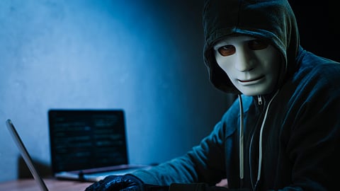 From IT professionals to IPS officers Cyber fraud