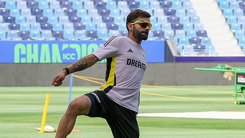 Virat Kohli Struck On Knee Ahead