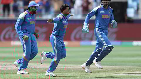 Kuldeep removes Rachin and Williamson