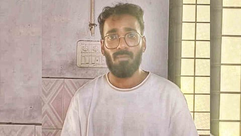 ഹൈബ്രിഡ് കഞ്ചാവുമായി 
'ആവേശം' സിനിമ മേക്കപ്പ്മാൻ ആര്‍ ജി വയനാടന്‍ പിടിയില്‍