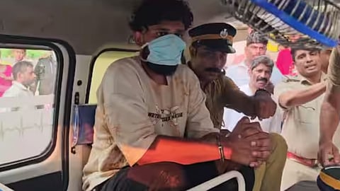 പൊലീസിനെ കണ്ടപ്പോള്‍ വിഴുങ്ങി; യുവാവിന്റെ വയറ്റില്‍ നിന്നും എംഡിഎംഎ കണ്ടെത്തി, പരിശോധനയില്‍ സ്ഥിരീകരണം