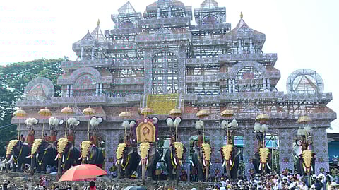 nenmara- vallangi vela