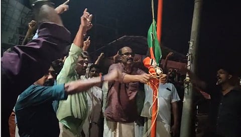 BJP installs flagpole removed by CI in Kannur