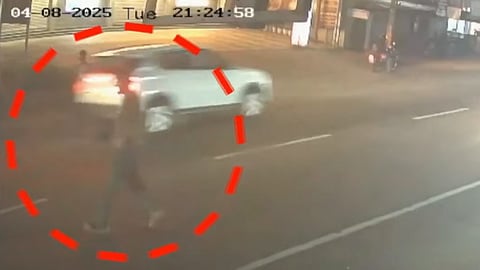 Thrissur Accident|പൂച്ചയെ രക്ഷിക്കാന്‍  ബൈക്ക് നിര്‍ത്തി റോഡിലിറങ്ങി, തൃശൂരില്‍ യുവാവ് കാറിടിച്ച് മരിച്ചു 