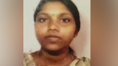 Suicide by setting herself on fire; Two daughters also died after her mother