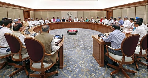 കേന്ദ്രമന്ത്രിസഭാ പുനഃസംഘടന ഉടന്‍?; രാഷ്ട്രപതി-പ്രധാനമന്ത്രി കൂടിക്കാഴ്ചയ്ക്ക് പിന്നാലെ അഭ്യൂഹം ശക്തം