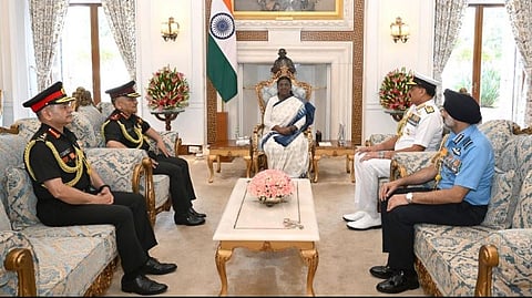 Chiefs of Indian Armed Forces meet President 