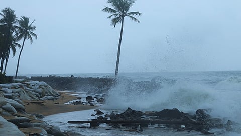 High waves likely on Kerala 
