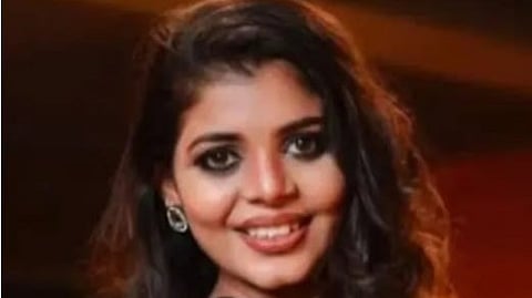 ഷീല സണ്ണിയെ വ്യാജലഹരി കേസില്‍ കുടുക്കി;  മുഖ്യആസൂത്രക മുംബൈ വിമാനത്താവളത്തില്‍ പിടിയില്‍