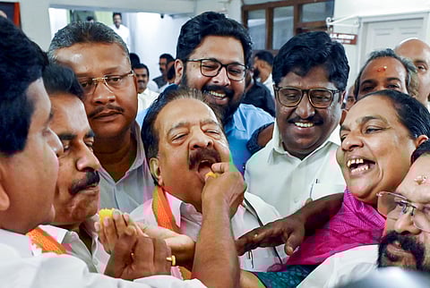 Ramesh Chennithala and other congress politicians shares the sweetness of Aryadan Shoukath's victory