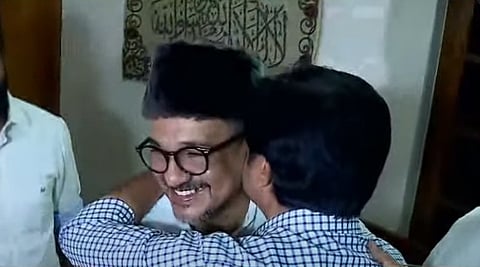 Aryadan Shoukath met Panakkad thangal after winning the Nilambur by-election.