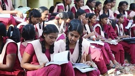 students read Malayalam daily newspaper every day in school