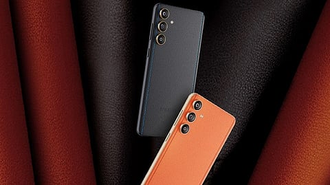 2 smartphones with triple camera